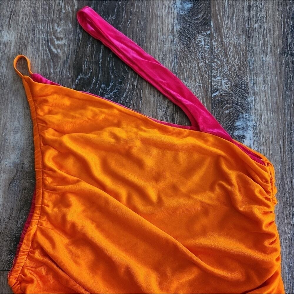 Andreadamo Draped Jersey Mono Shoulder Crop Top in Sex On the Beach Orange Small - Picture 6 of 14